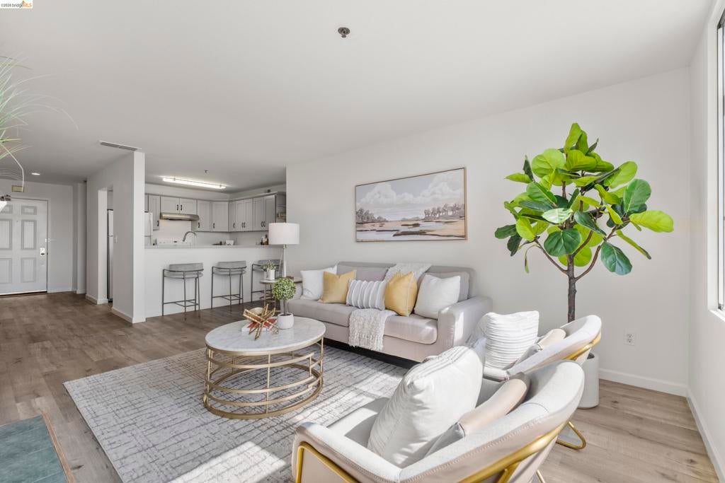 535 Pierce St 1207