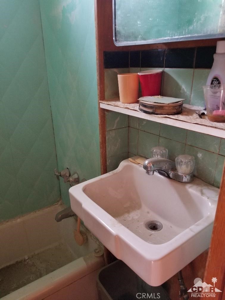 Not Applicable-1 - Manufactured In Park