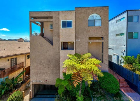 Photo of 1124 Fresno Street ST #2, San Diego, CA 92110 (MLS # 260022495SD)