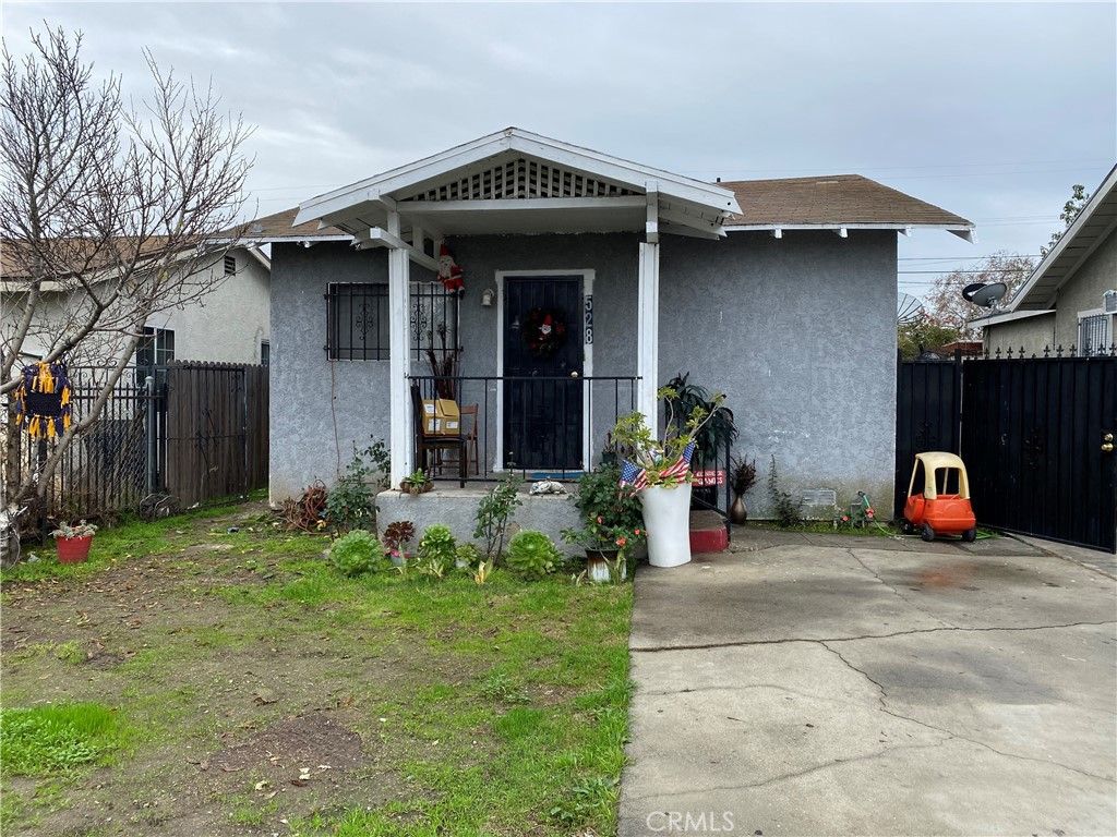 Photo of 528 W 107th St, Los Angeles, CA 90044 (MLS # IV26006097)