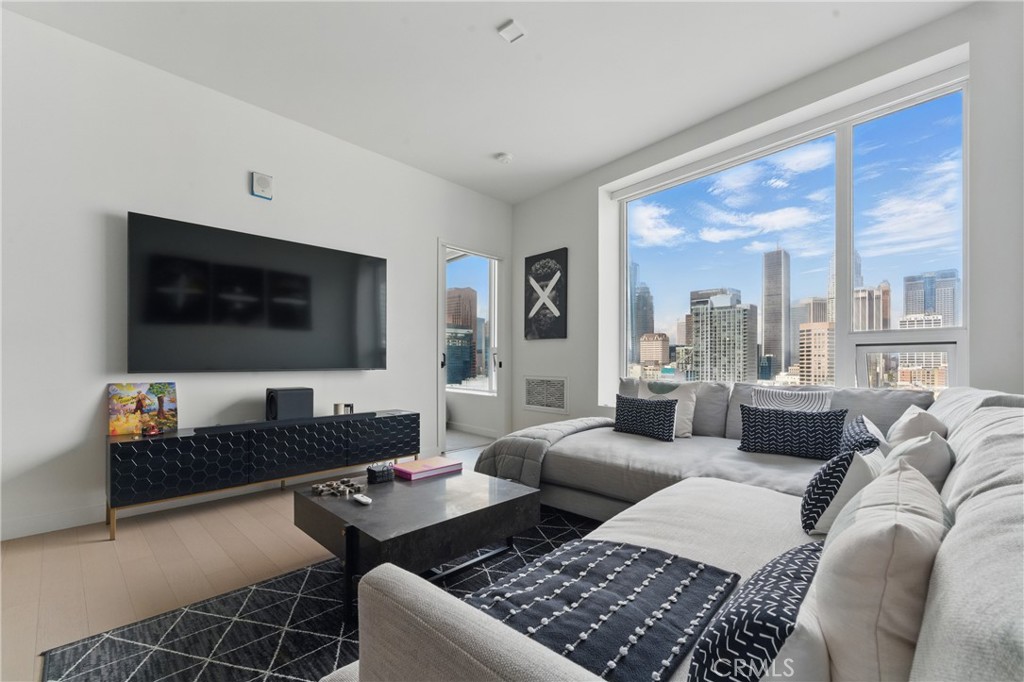 Must see!! Fully Furnished, gorgeous, north-facing modern, luxury condo located in the heart of South Park. Ten50 was completed in 2017 and is one of the newest high-rise buildings in DTLA. This condo features two bedrooms and two bathrooms. The primary bedroom overlooks the upscale pool view as well as the DTLA skyline. The guest bedroom features a built-in murphy bed for your out of town guests or family as well as a patio to enjoy your morning coffee. The kitchen features marble countertops and top-of-the-line appliances. Unit comes with 2 tandem parking spots. Ten50 also offers some of the best amenities for a residential building including: a 24 hour concierge service, a spacious/chic lounge to host your events, a pool and jacuzzi with a fabulous high-rise view, a large yoga deck, a new fitness center (with Peloton bikes), outdoor fireplaces, a modern screening room, and a business center. Easy access to 10 and 110 freeways. Close proximity to LA Live, Crypto Arena, Microsoft Theater, Convention Center and USC. You don’t want to miss this opportunity to live in this chic neighborhood with award-winning restaurants and trendy rooftop bars and entertainment! Parking is on B3 spot 6 (tandem)