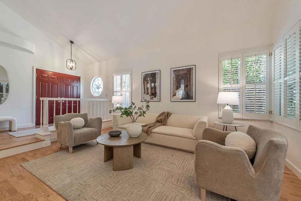 11902 Shasta Spring Court