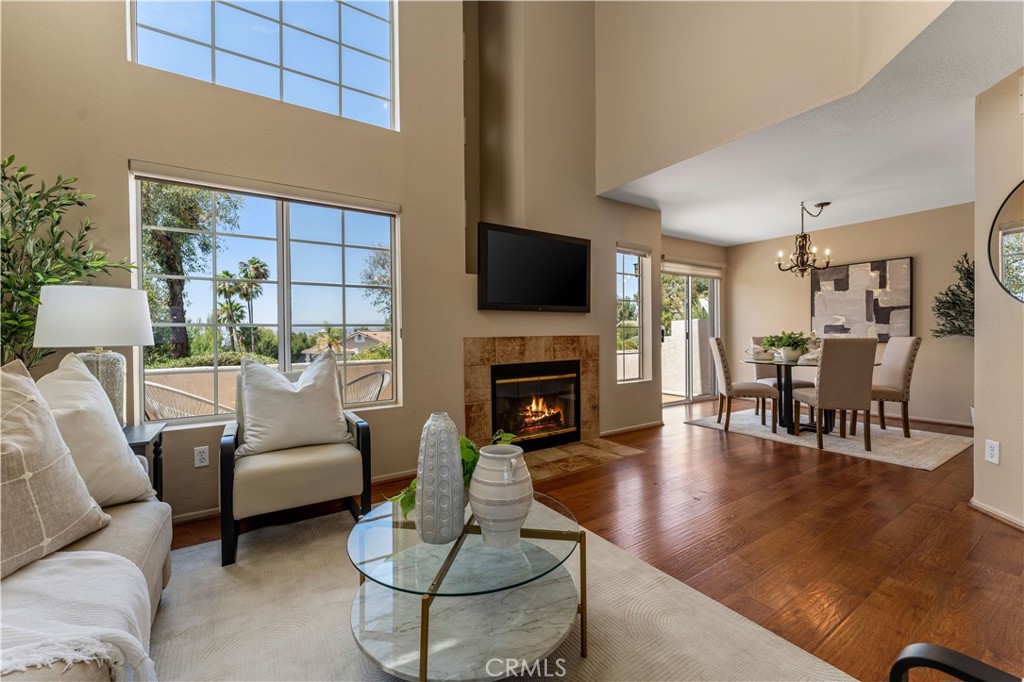 1029 S Dewcrest
