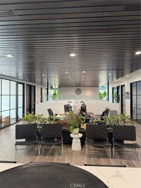 Photo of 100 E Wardlow Rd, Long Beach, CA 90807 (MLS # OC25268976)