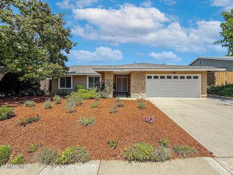 Photo of 194 Charro Avenue, Thousand Oaks, CA 91320 (MLS # 226002937)