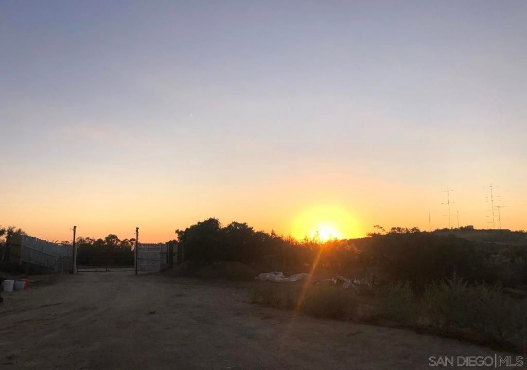 Photo of 40730 Table Mountain Truck Trail Trl, Anza, CA 92539 (MLS # 250042284SD)