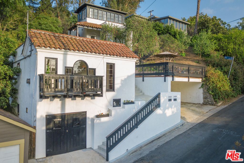 listing image 130727542552412597199
