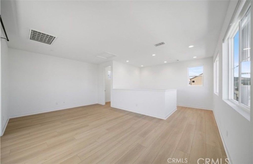 187 yugen, Irvine CA 92618 - Photo 24