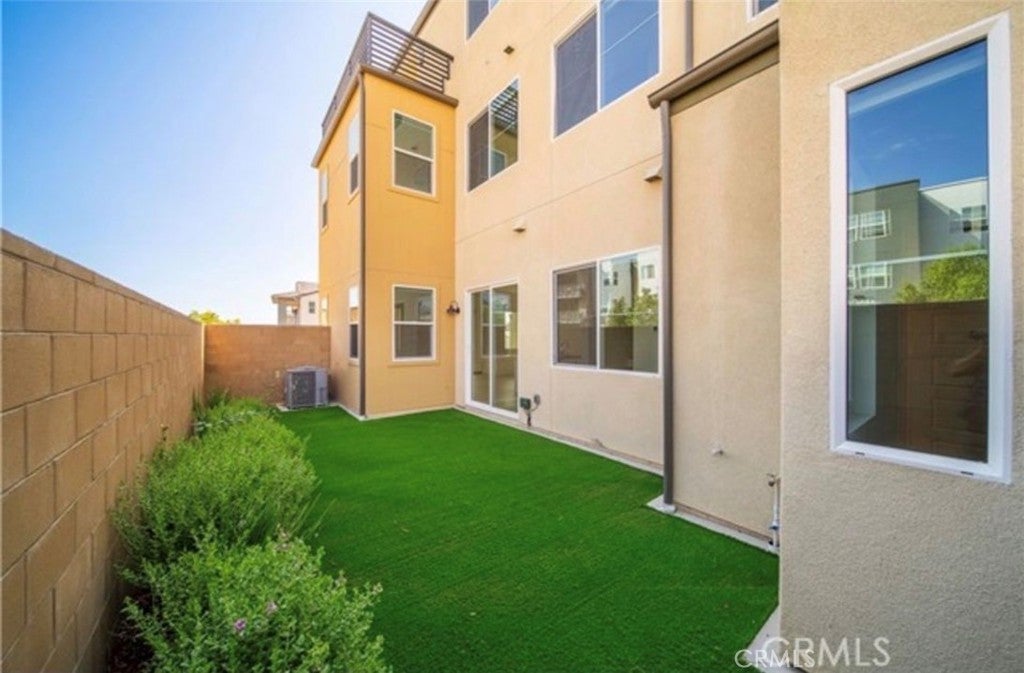 187 yugen, Irvine CA 92618 - Photo 30