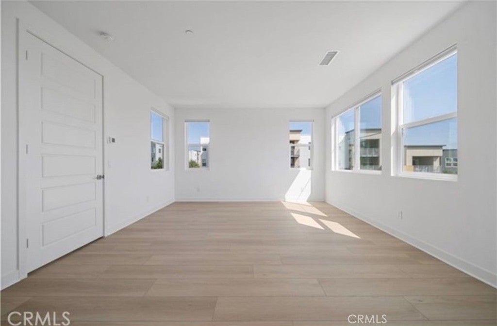187 yugen, Irvine CA 92618 - Photo 16