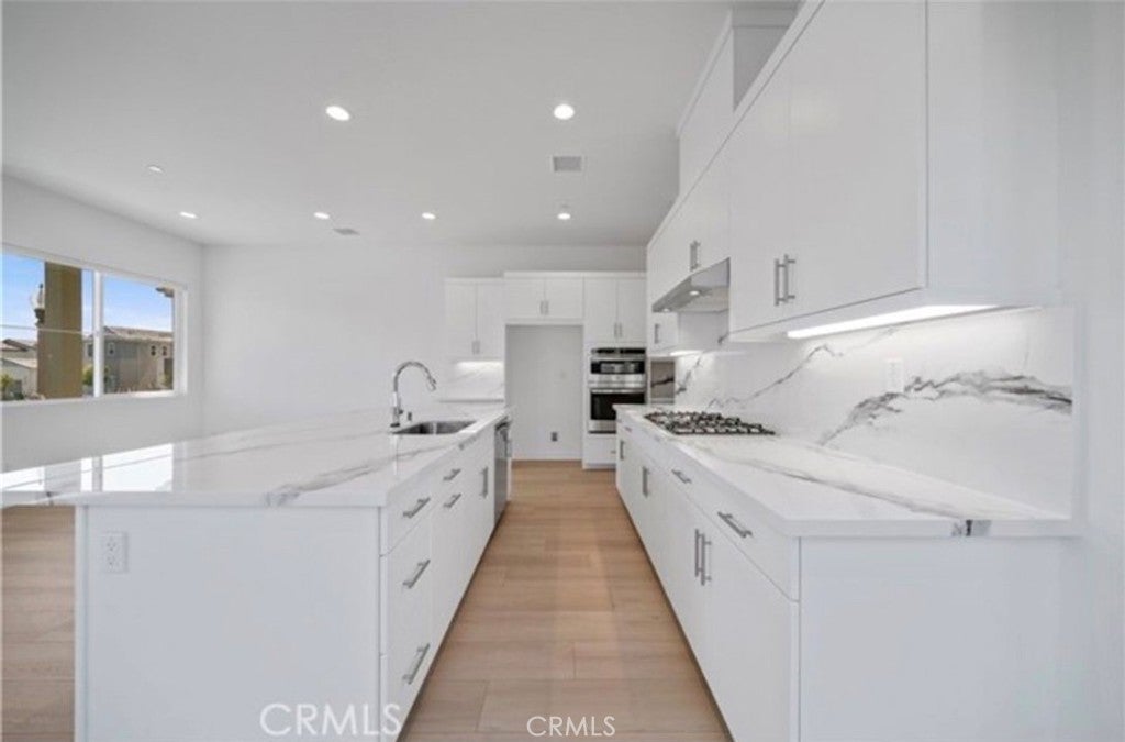 187 yugen, Irvine CA 92618 - Photo 7