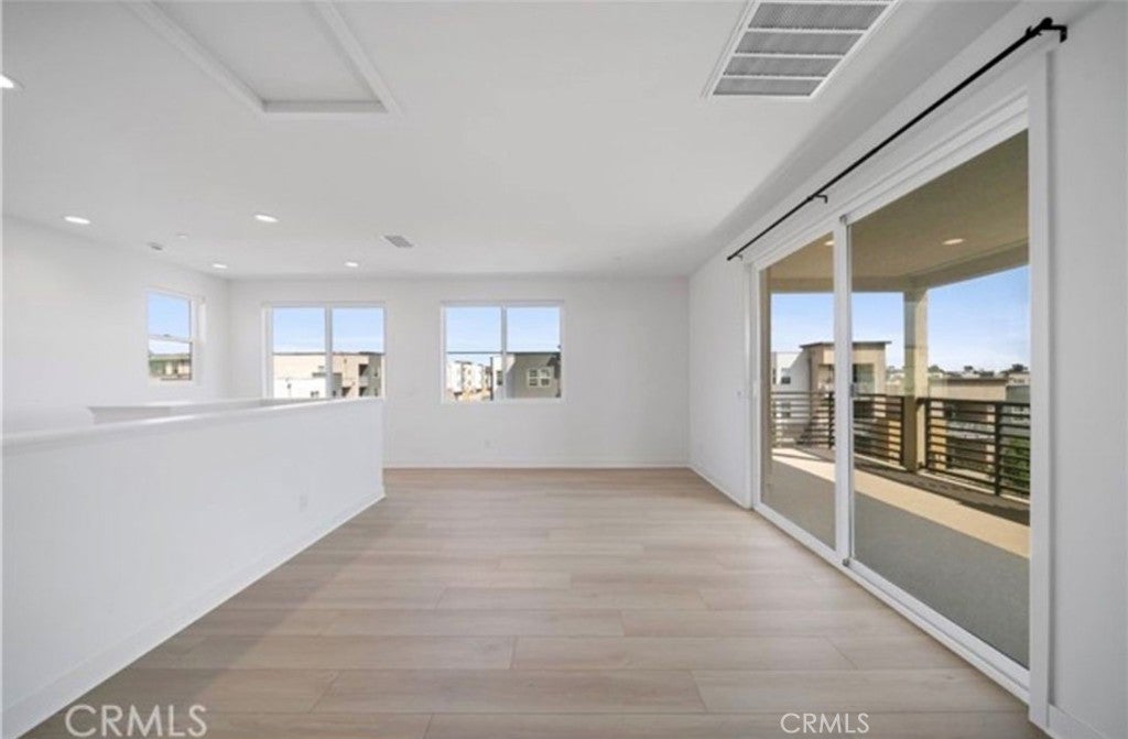 187 yugen, Irvine CA 92618 - Photo 25