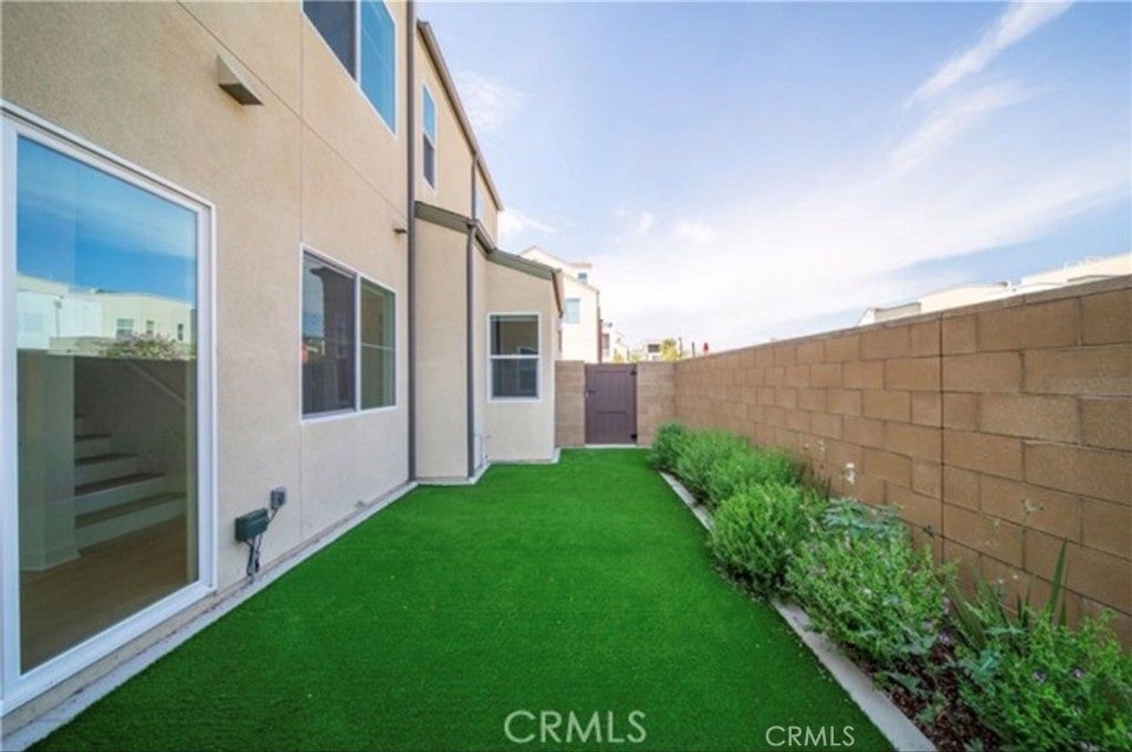187 yugen, Irvine CA 92618 - Photo 31