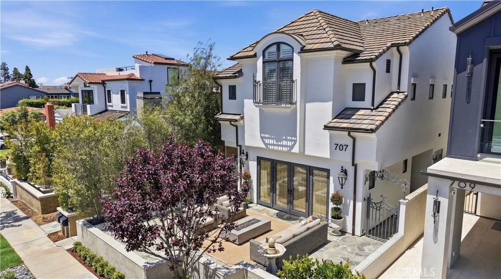 707 Larkspur Avenue, Corona Del Mar CA 92625 - Photo 1