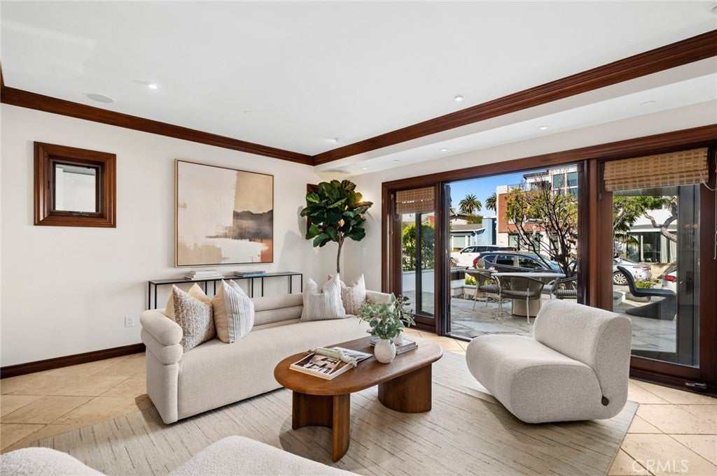 707 Larkspur Avenue, Corona Del Mar CA 92625 - Photo 6