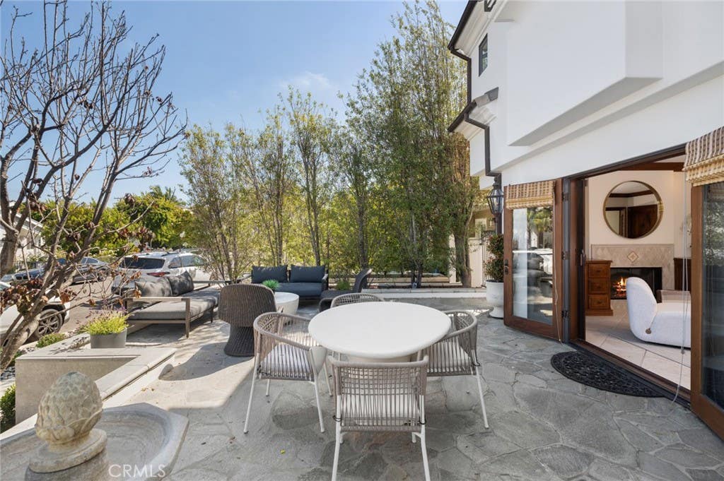 Photo of 707 Larkspur Avenue, Corona Del Mar, CA 92625 (MLS # NP26118292)