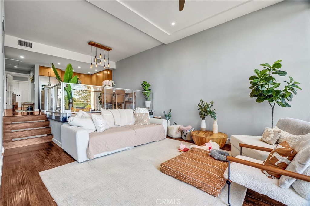 9322 Marina Pacifica N