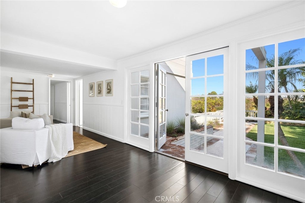 608 Saint James Place, Newport Beach CA 92663 - Photo 32