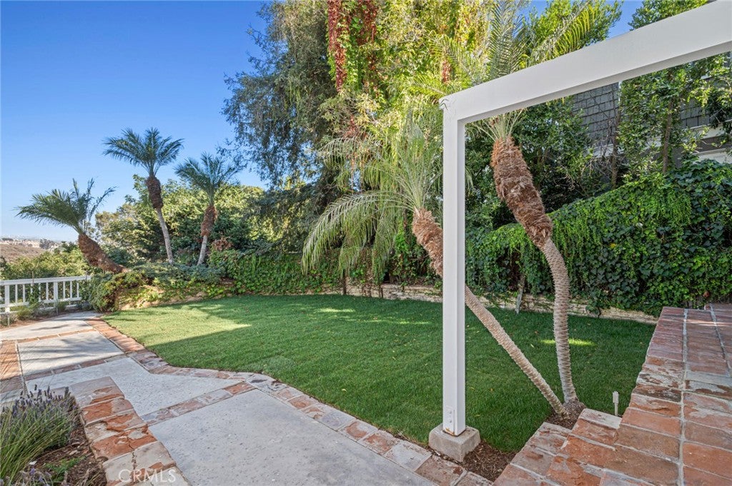 608 Saint James Place, Newport Beach CA 92663 - Photo 44