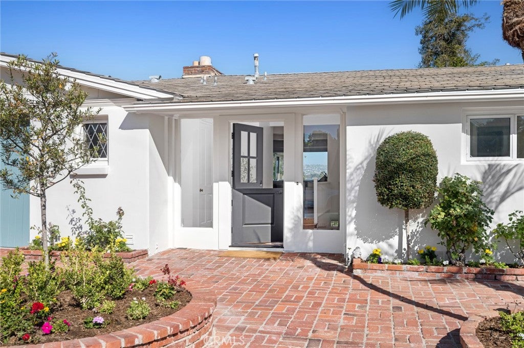 608 Saint James Place