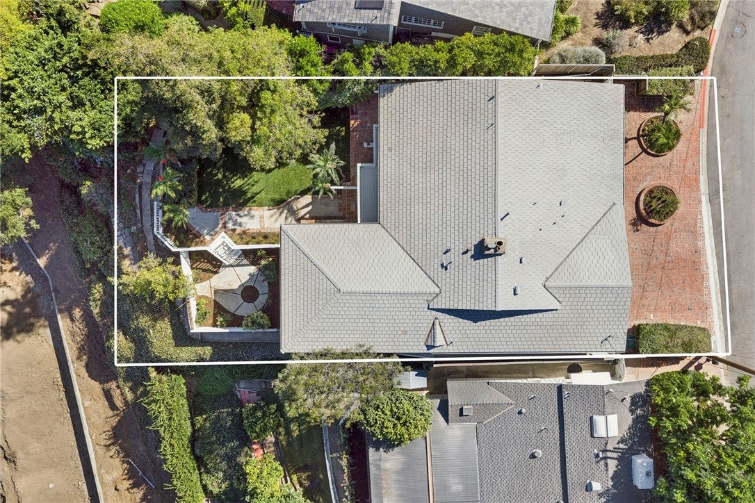 608 Saint James Place, Newport Beach CA 92663 - Photo 49