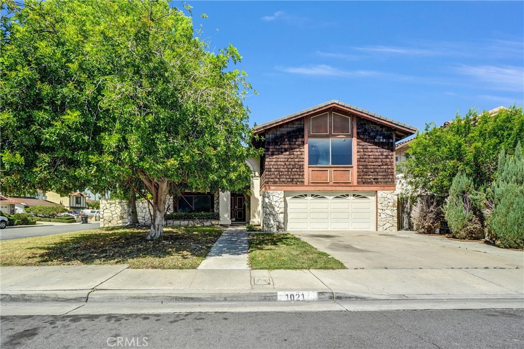 1021 N Windsor Street