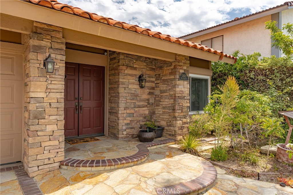 Properties 2 21422 Via Floresta