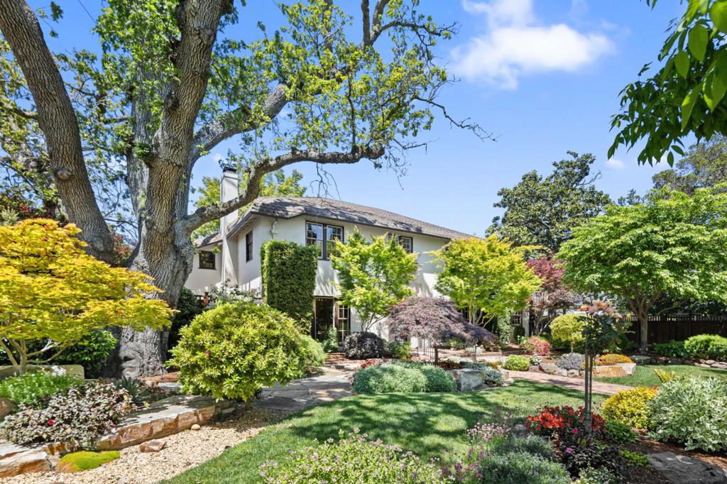 828 Blandford Boulevard