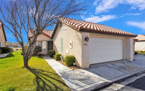 Photo of 11566 Oak St, Apple Valley, CA 92308 (MLS # HD26048303)