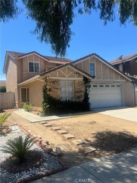 Photo of 497 Granite View Dr, Perris, CA 92571 (MLS # SW26086310)