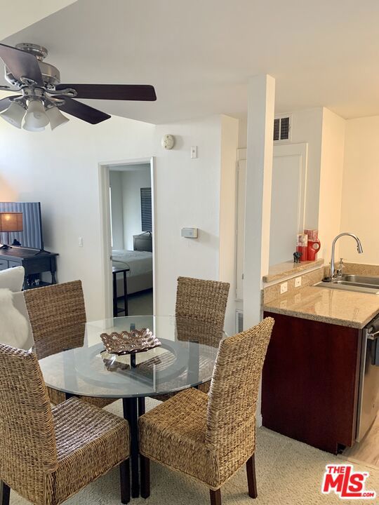 5535 Canoga Avenue 319