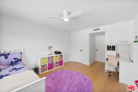 Tiny photo for 411 Meadowview Drive, La Canada Flintridge, CA 91011 (MLS # 26667041)