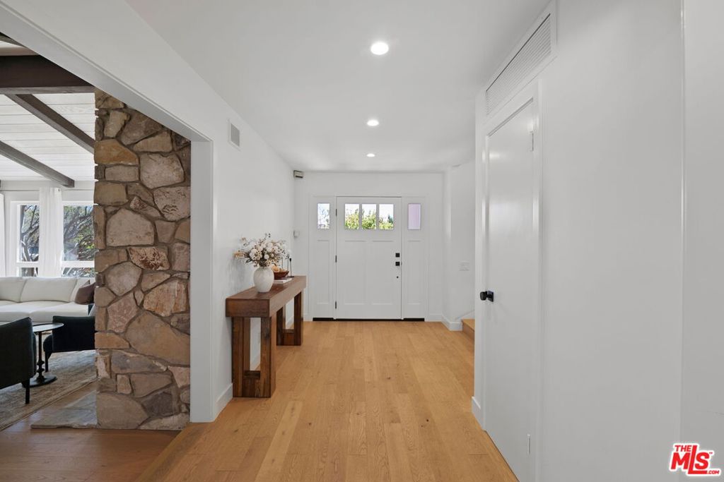 411 Meadowview Drive