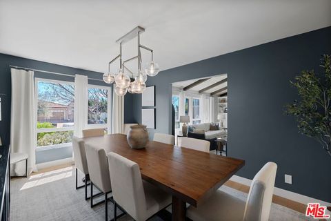 Tiny photo for 411 Meadowview Drive, La Canada Flintridge, CA 91011 (MLS # 26667041)