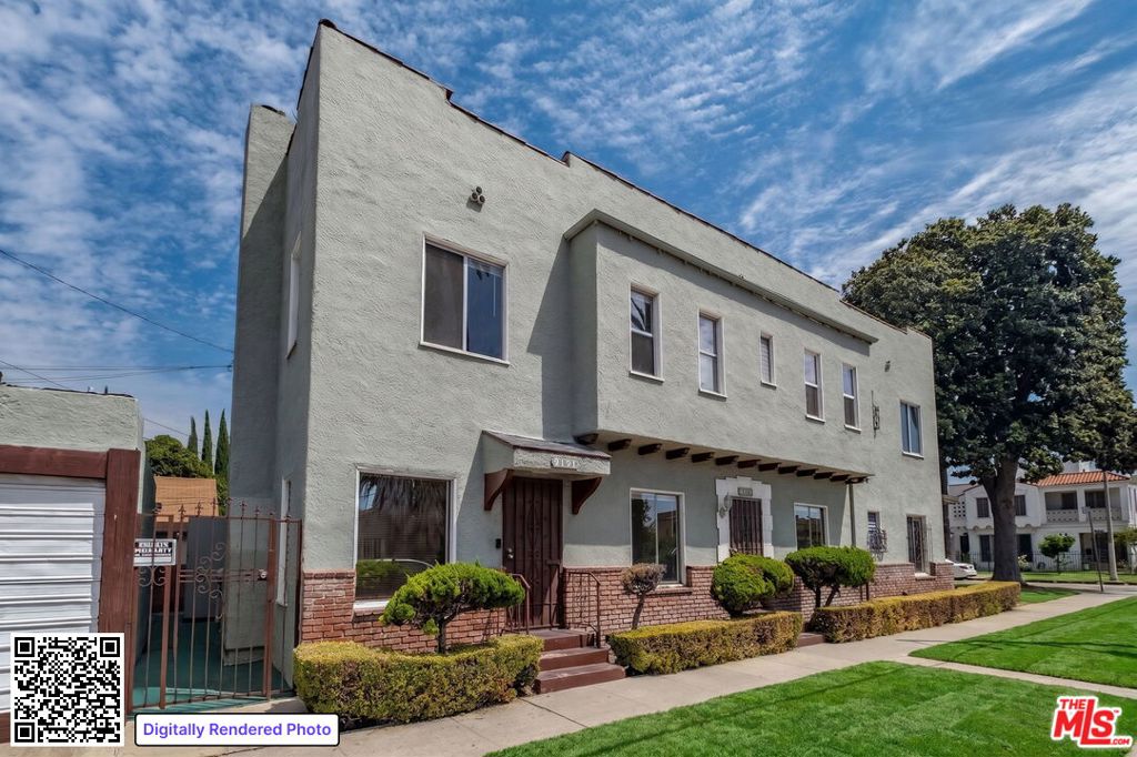 2757 S Mansfield Avenue
