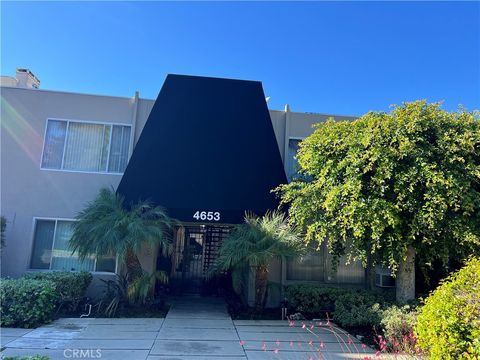 Photo of 4653 Fulton Avenue #10, Sherman Oaks, CA 91423 (MLS # SB26026685)
