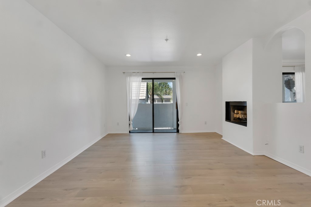 17735 Kinzie Street 304