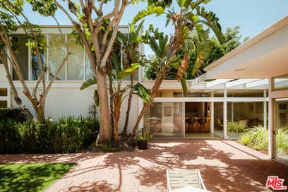 3334 E 1st Street Long Beach CA 90803