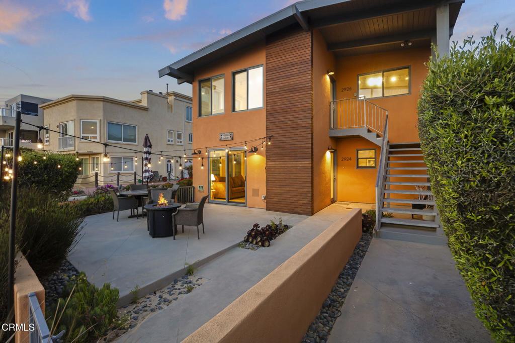 2924 Lakeshore Court
