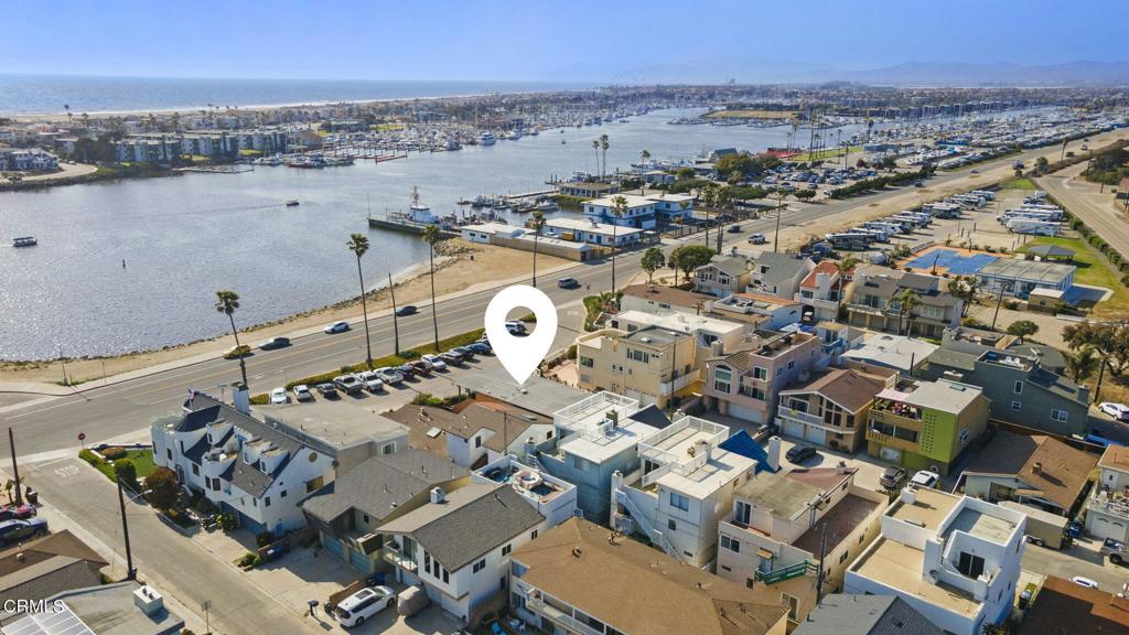 2924 Lakeshore Court