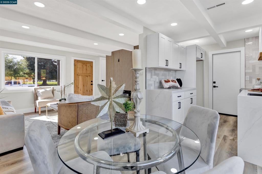 LAUREL PARK - Residential