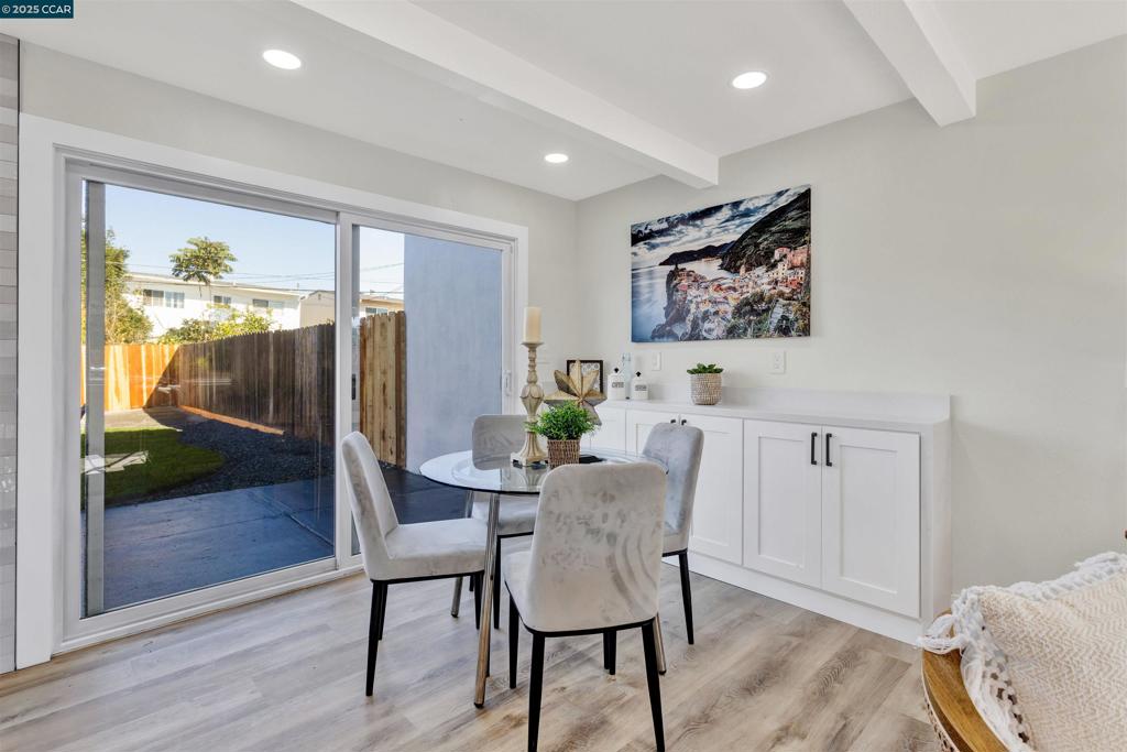 LAUREL PARK - Residential