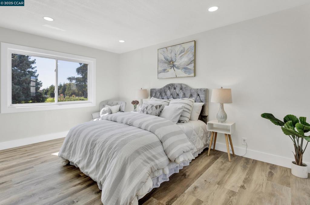 LAUREL PARK - Residential