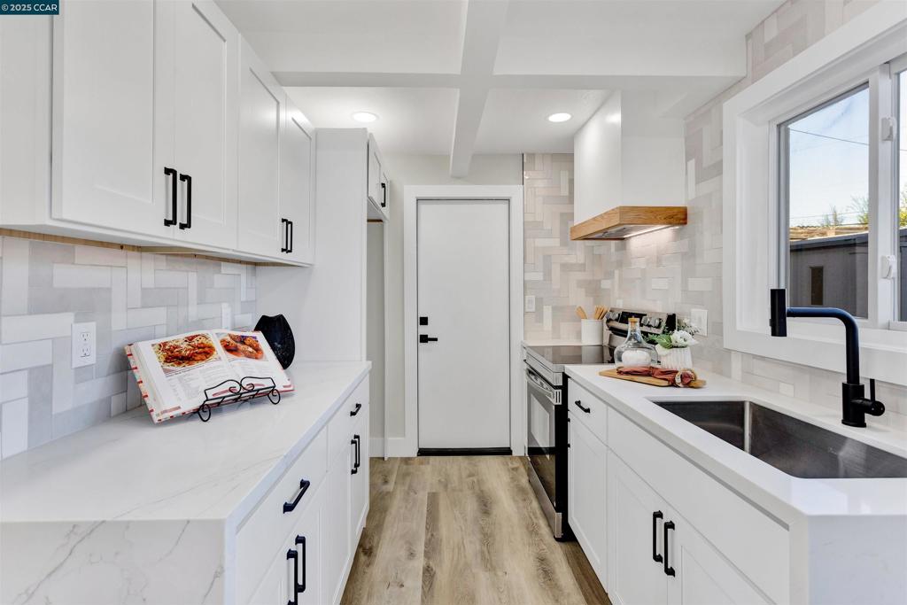 LAUREL PARK - Residential