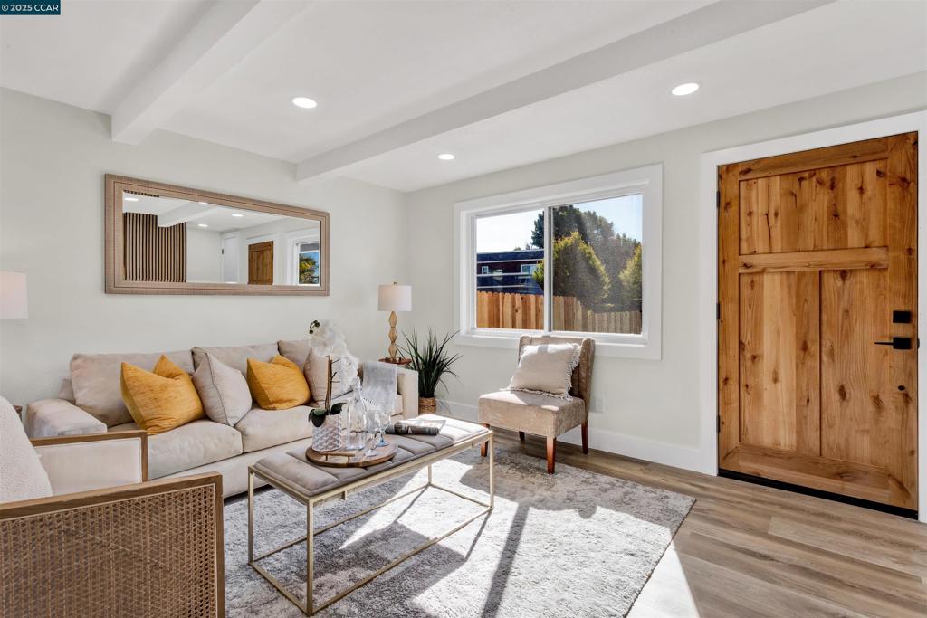 LAUREL PARK - Residential