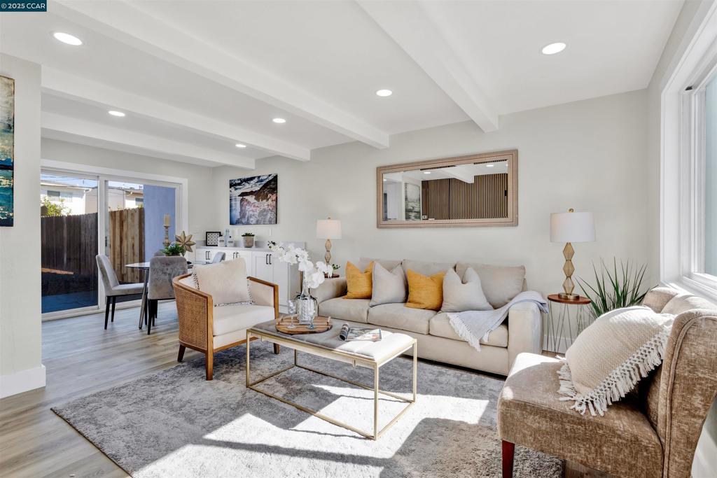 LAUREL PARK - Residential