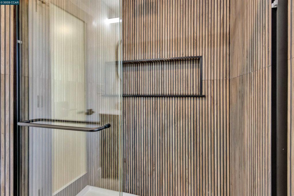 LAUREL PARK - Residential