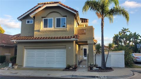 Photo of 48 Albergar St, San Clemente, CA 92672 (MLS # CV25240286)