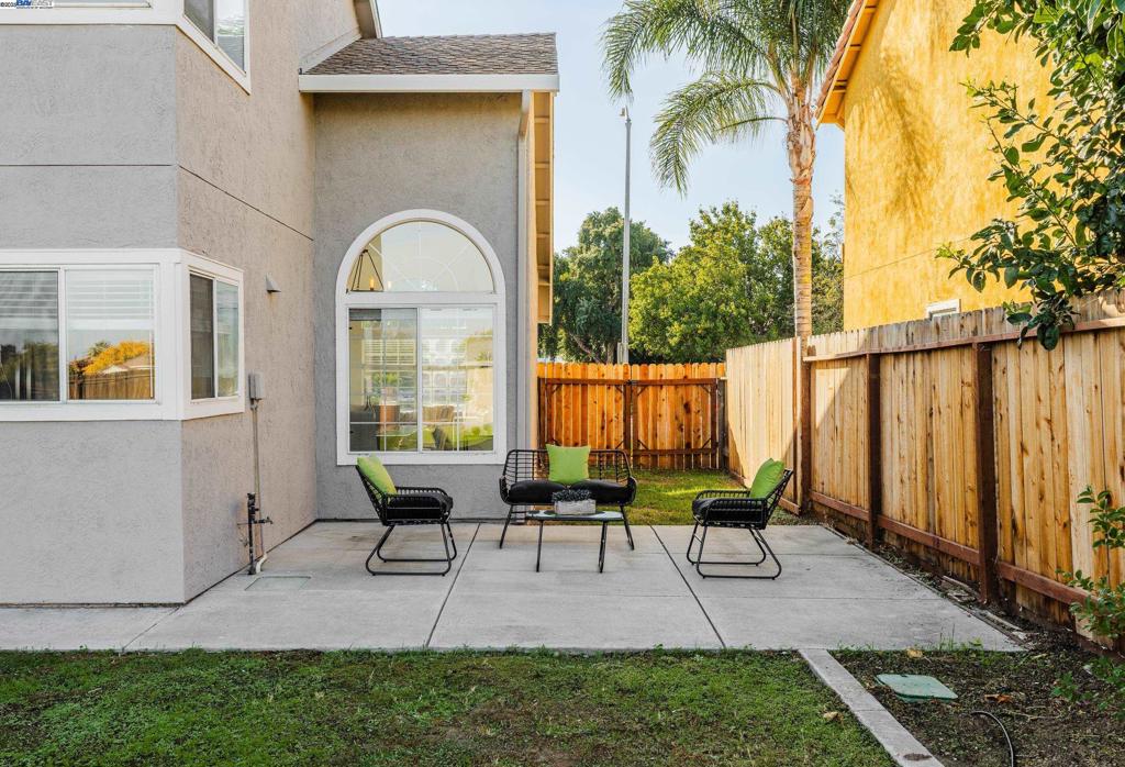 CENTRAL TRACY - Residential