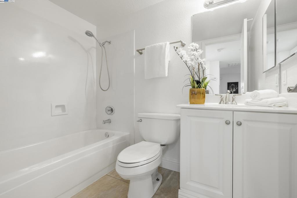 CENTRAL TRACY - Residential